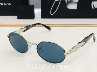 Солнцезащитные очки Prada