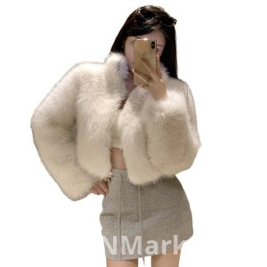 real photo Winter New Style Imitation The fox Furry Elegance Hot Girl Environmentally Friendly Imitation fur coat Short Style Furry Coat for Women Trendy