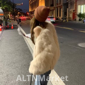 Korean Style Environmentally Friendly Imitation Fox Fur Fur Coat Haining Winter New Style Young Short Style Fashion Round Neck Furry Coat