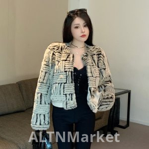 real photo Winter New Style Petite Fox Fur Fur Coat for Women Slimming Fashionable Short Style Spokes Rabbit Fur Velvet Top