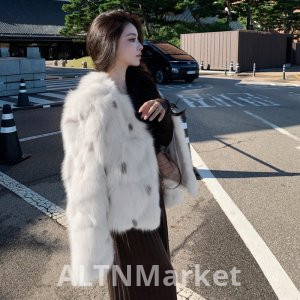 lilylikes Исландия Плавающий снег Финляндия Импортная белая лиса Волосы иней Окрашивание серебро Постепенно слой Имитация лисьего меха Золотой мех