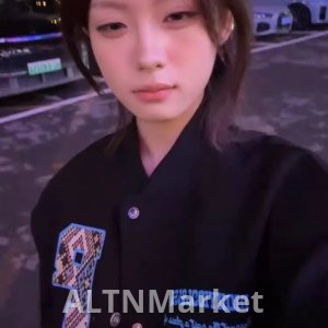 Страна Популярный бренд Лабиринт Решетка Этнический стиль Аппликация Бейсбольная форма 2025 Весна и осень Превосходный смысл Универсальная пара Начало весны Пальто Модный