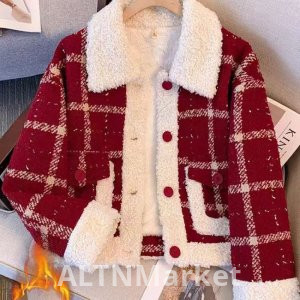 Красное пальто с флисовой подкладкой для женщин 2025 Новый стиль Шанель стиль взрыв модели осень и зима сезон Petite шерсть ягненка китайский зодиак год одежда